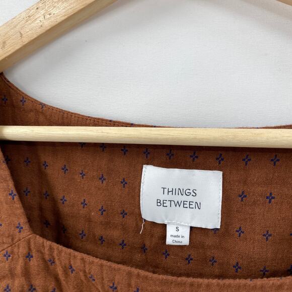 things between orange puff sleeve square neck blouse - Picture 2 of 4